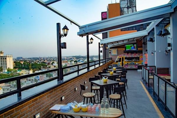 KA.01 Rooftop Bar and Eats